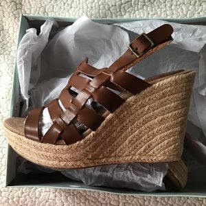 Women’s basket wedge sandals